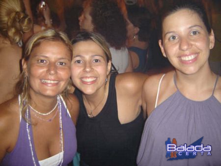 Balada: Fotos da Ax Band Fest com show do Asa de guia no Via Funchal