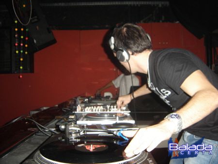 Balada: Fotos de Sexta-feira na Seasons Bar & Disco