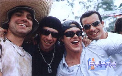 Balada: Galera curtindo na XXXperience