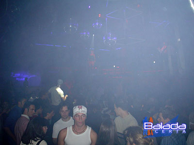 Balada: Fotos na Ibiza