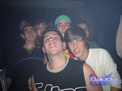 Balada: Fotos na Ibiza