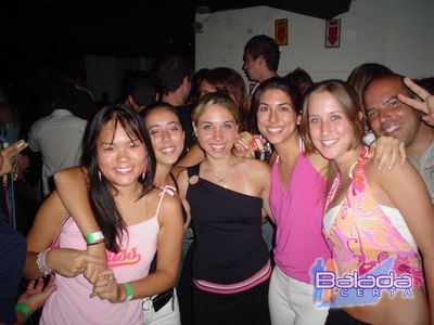 Balada: Fotos de s�bado na Ibiza