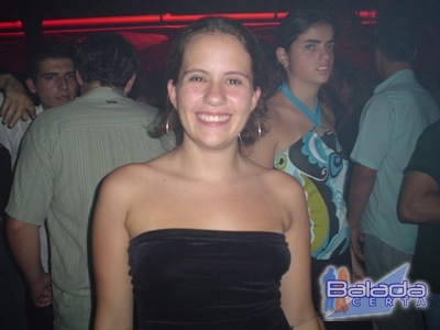 Balada: Fotos de sexta-feira na Ibiza