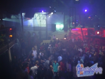 Balada: Fotos de sexta-feira na Ibiza
