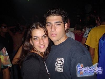 Balada: Fotos de sexta-feira na Ibiza