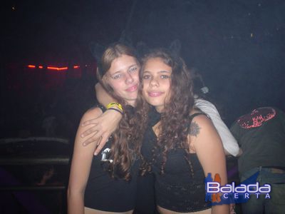 Balada: Fotos de Sexta-feira na Ibiza