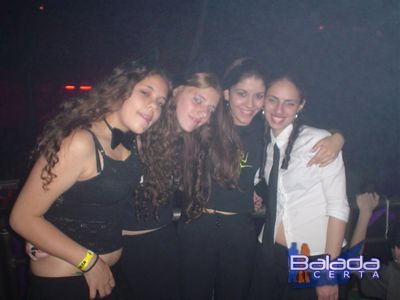 Balada: Fotos de Sexta-feira na Ibiza