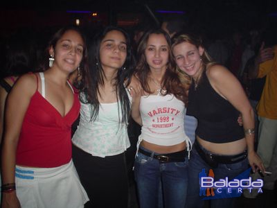 Balada: Fotos de Sexta-feira na Ibiza