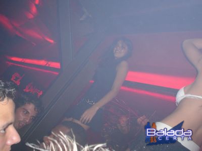 Balada: Fotos de Sexta-feira na Ibiza