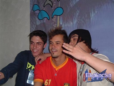 Balada: Paulinho Vilhena no S�bado do Avelinos SP for teens