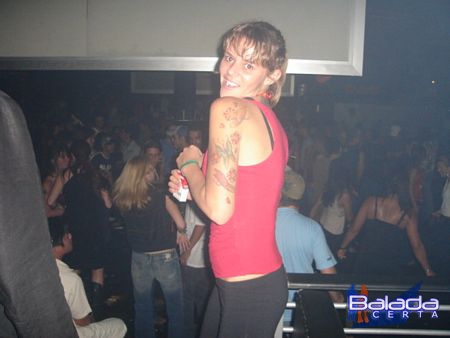 Balada: Fotos de quinta-feira na e-muzik