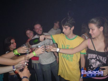 Balada: Fotos de S�bado no anivers�rio do Dj Breder na e-muzik
