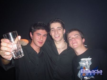 Balada: Fotos de S�bado no anivers�rio do Dj Breder na e-muzik