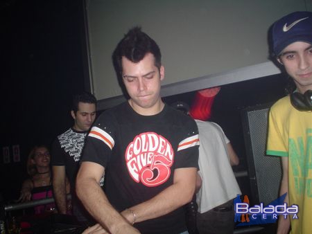 Balada: Fotos de S�bado no anivers�rio do Dj Breder na e-muzik