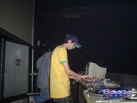 Balada: Fotos de S�bado no anivers�rio do Dj Breder na e-muzik