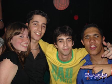 Balada: Fotos de S�bado no anivers�rio do Dj Breder na e-muzik