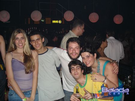 Balada: Fotos de S�bado no anivers�rio do Dj Breder na e-muzik