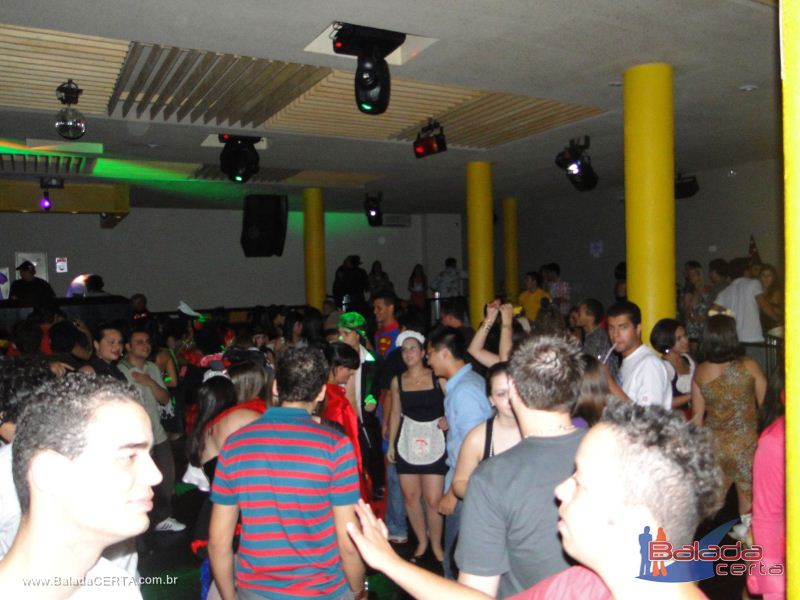Balada: Fotos da festa a fantasia no �bano em S�o Paulo/SP
