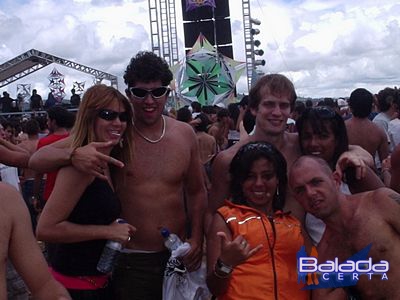 Balada: Fotos de S�bado e Domingo na Rave Injoy