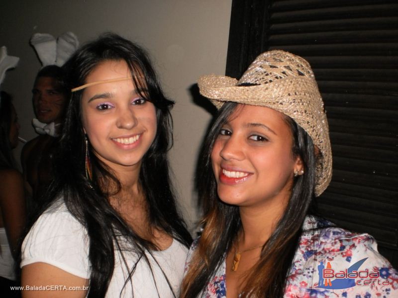 Balada: Fotos da festa a fantasia na Rep�blica Chaparral em Ouro Preto/MG
