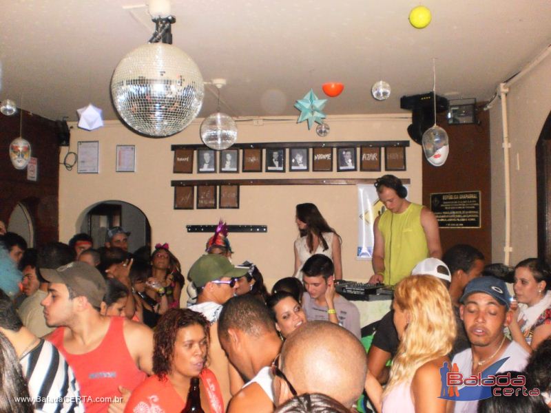 Balada: Fotos da festa a fantasia na Rep�blica Chaparral em Ouro Preto/MG