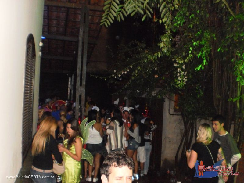 Balada: Fotos da festa a fantasia na Rep�blica Chaparral em Ouro Preto/MG