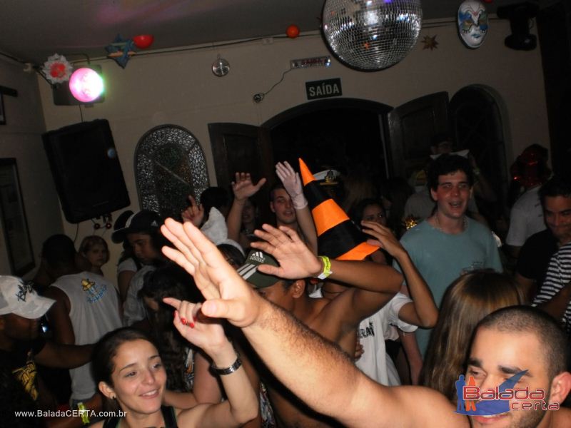 Balada: Fotos da festa a fantasia na Rep�blica Chaparral em Ouro Preto/MG