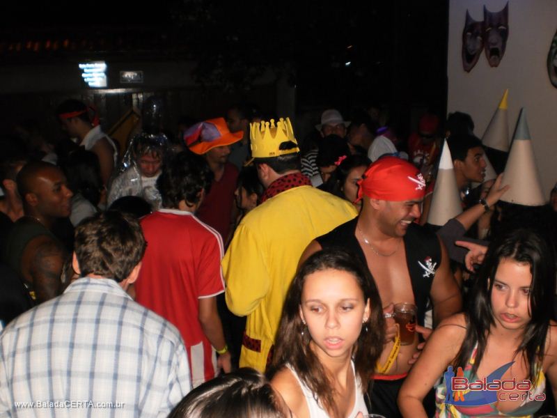 Balada: Fotos da festa a fantasia na Rep�blica Chaparral em Ouro Preto/MG