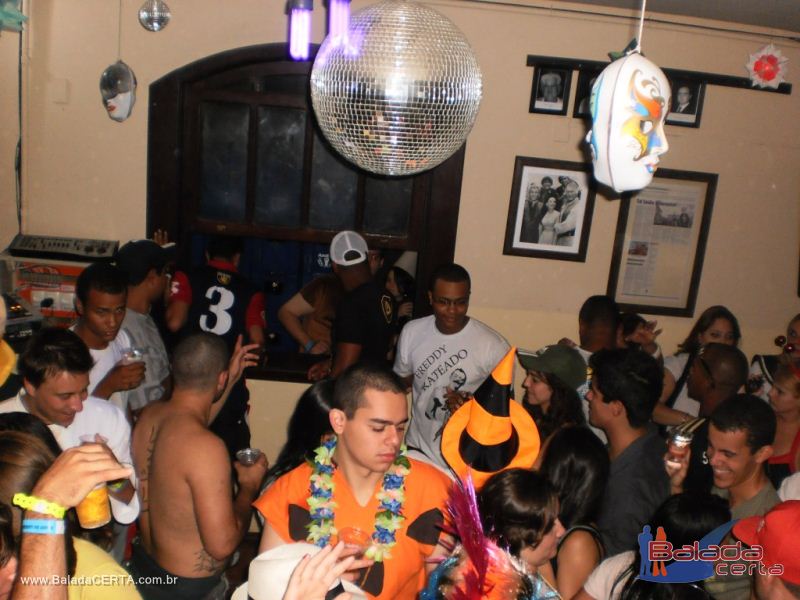 Balada: Fotos da festa a fantasia na Rep�blica Chaparral em Ouro Preto/MG