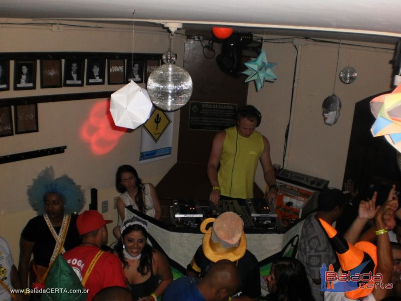 Balada: Fotos da festa a fantasia na Rep�blica Chaparral em Ouro Preto/MG