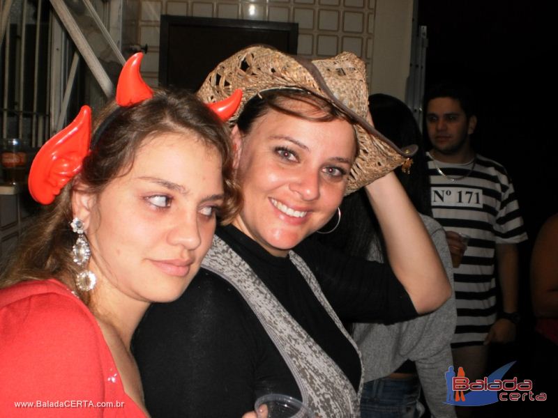 Balada: Fotos da festa a fantasia na Rep�blica Chaparral em Ouro Preto/MG