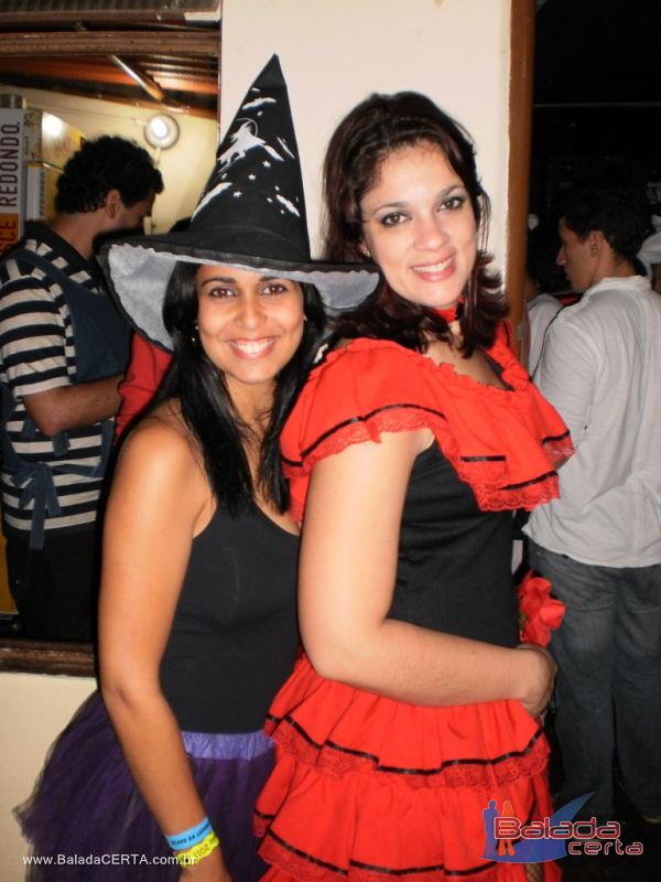 Balada: Fotos da festa a fantasia na Rep�blica Chaparral em Ouro Preto/MG