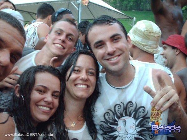 Balada: Fotos do carnaval em Ouro Preto 2009 com o Bloco do Caix�o e Show do Monobloco