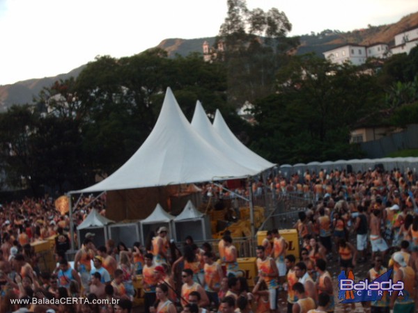 Balada: Fotos do carnaval em Ouro Preto 2009 com o Bloco da Praia
