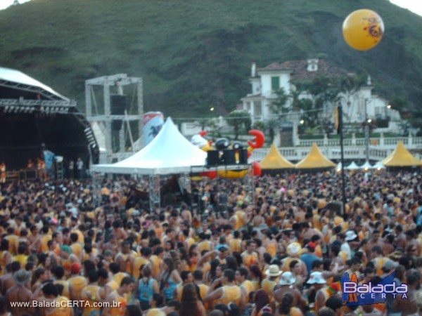 Balada: Fotos do carnaval em Ouro Preto 2009 com o Bloco da Praia