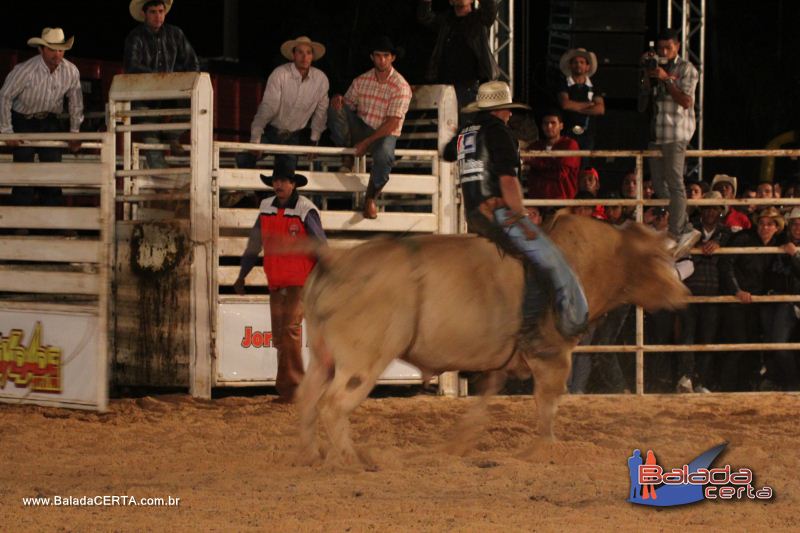 Balada: Braslia Rodeio Show - Parque Leo - DF