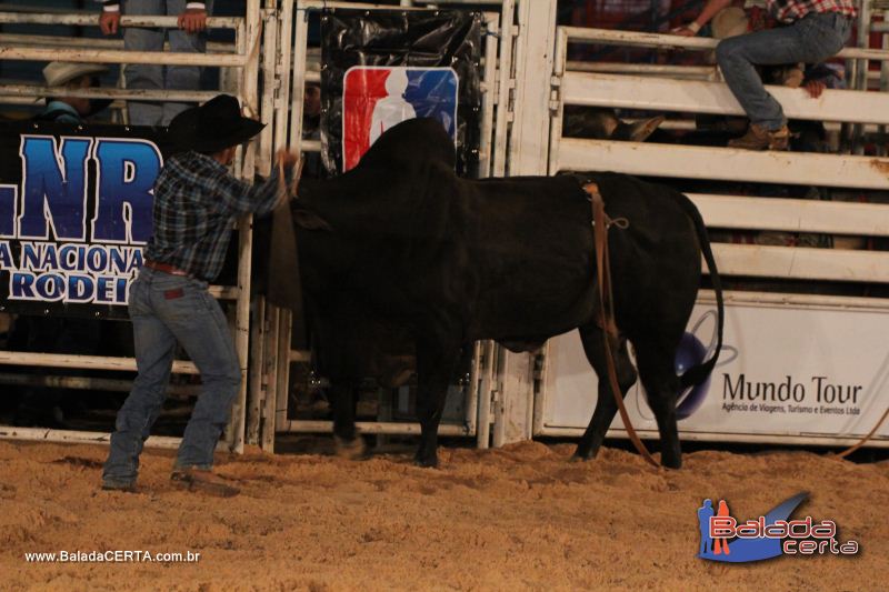 Balada: Braslia Rodeio Show - Parque Leo - DF