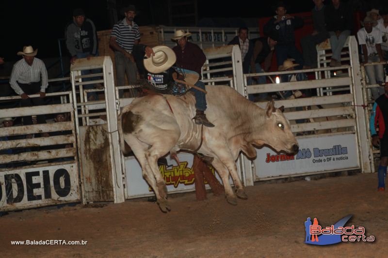 Balada: Braslia Rodeio Show - Parque Leo - DF