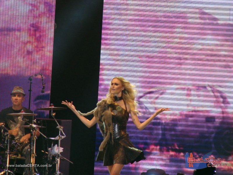Balada: Monange Dream Fashion Tour 2011