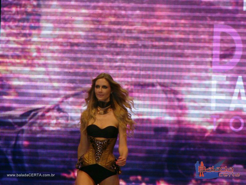 Balada: Monange Dream Fashion Tour 2011