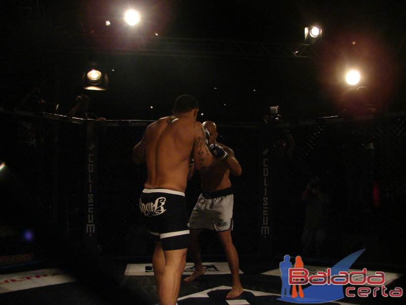 Balada: The Coliseum no Vila dos Ip�s