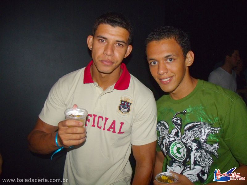 Balada: Fotos de Sexta na Weekend