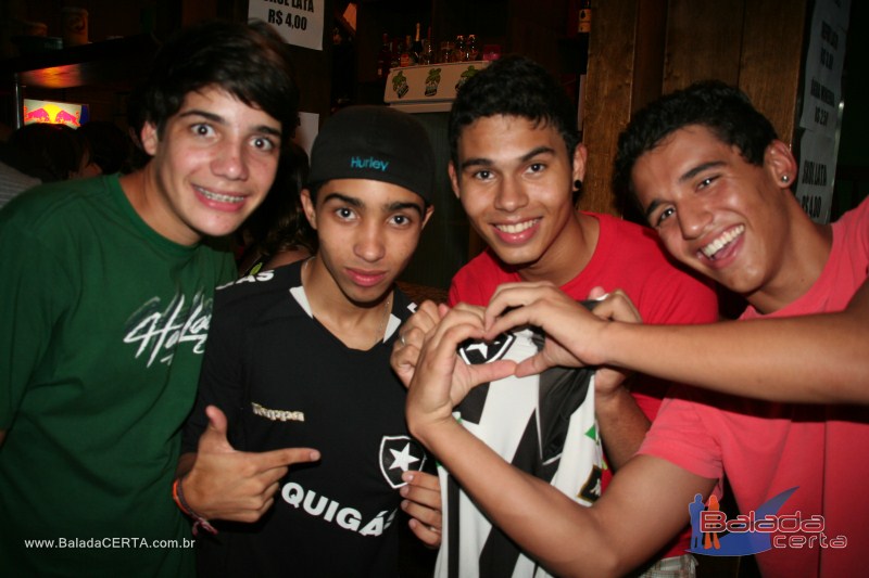 Balada: Fotos de domingo no Nana Bar em �guas Claras - DF
