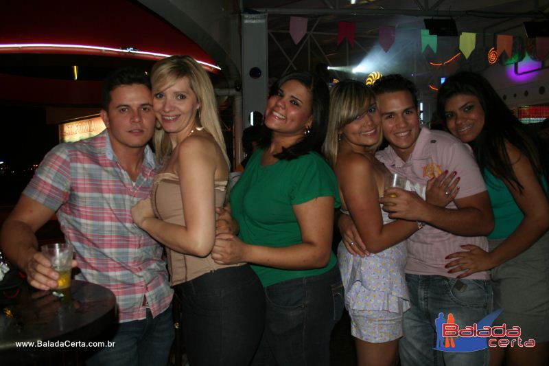 Balada: Fotos de Sexta na Plataforma do Choop na Cidade do Automovel - DF