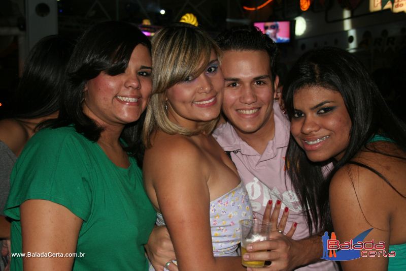 Balada: Fotos de Sexta na Plataforma do Choop na Cidade do Automovel - DF