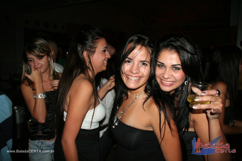 Balada: Fotos de sexta na Plataforma do Chopp na Cidade do Autom�vel - DF