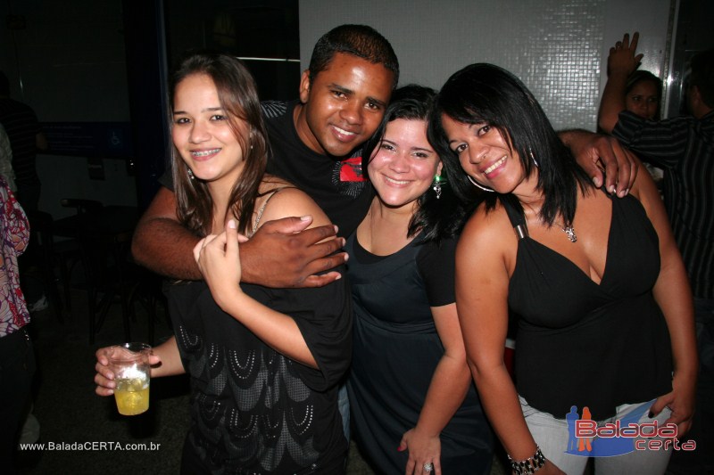 Balada: Fotos de sexta na Plataforma do Chopp na Cidade do Autom�vel - DF