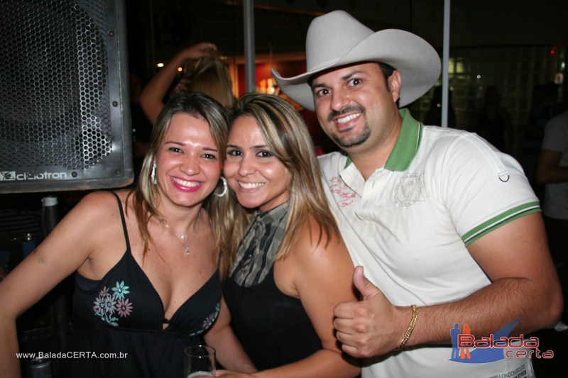 Balada: Fotos de sexta na Plataforma do Chopp na Cidade do Autom�vel - DF