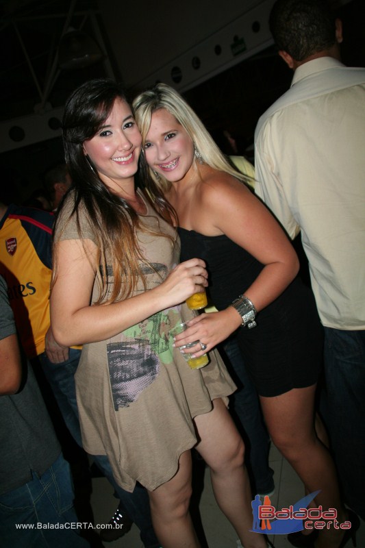 Balada: Fotos de sexta na Plataforma do Chopp na Cidade do Autom�vel - DF