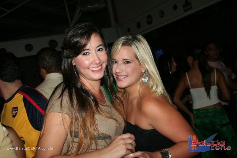 Balada: Fotos de sexta na Plataforma do Chopp na Cidade do Autom�vel - DF